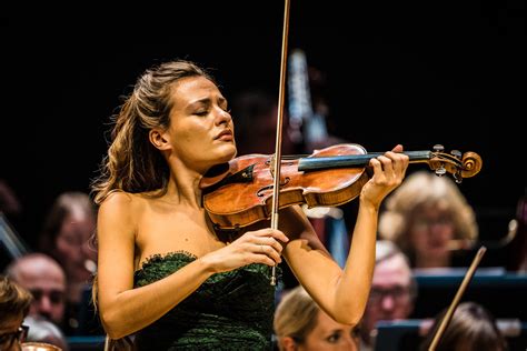 London Times Lauds Nicola Benedetti And James Macmillan For World Premiere Of Violin Concerto No