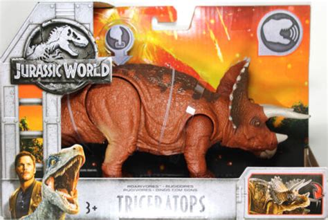 Jurassic World ~ Roarivores Triceratops Action Figure ~ Fallen Kingdom 887961576825 Ebay