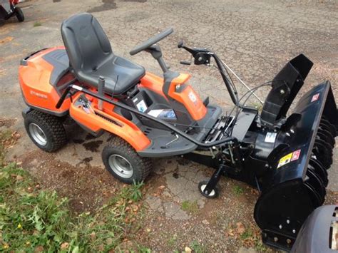 Husqvarna R 322t Awd Articulating Mowers In Stock 2 To Choose From