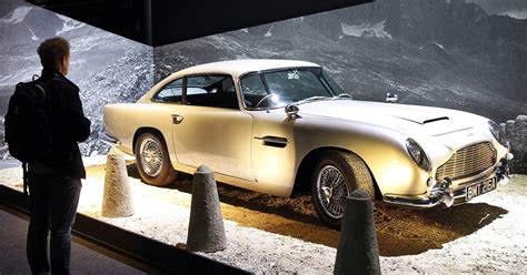 Photos Aston Martin Recreating Db5 Car From James Bond Films