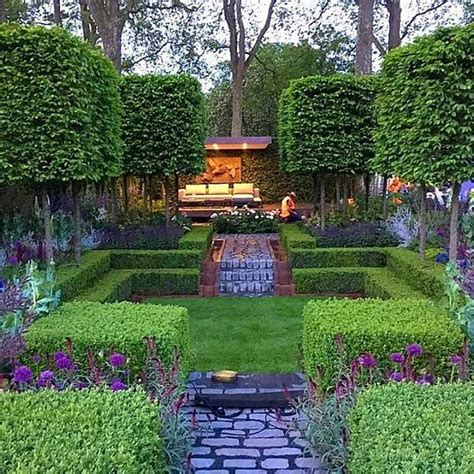 Modern garden gets a touch of colour colour can be a powerful tool in garden design as shown in this image, achieved without the use of masses of flowers. Instagram photo by @shaynnablaze May 25 2016 at 2:15am UTC ...
