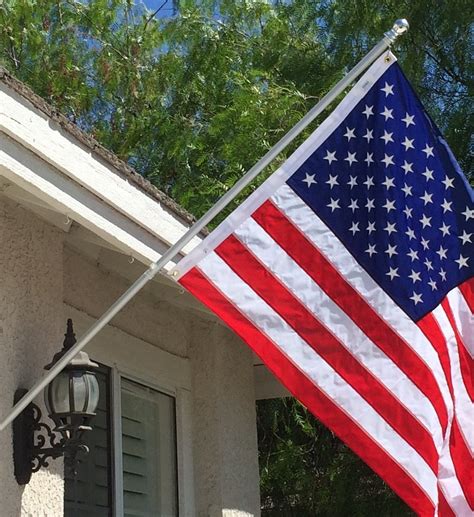 He wraps the wire around the rope in a spiral fashion like when you tape an injured ankle. Flag Pole 5 Ft - Heavy Duty Aluminum Spinning Tangle Free ...