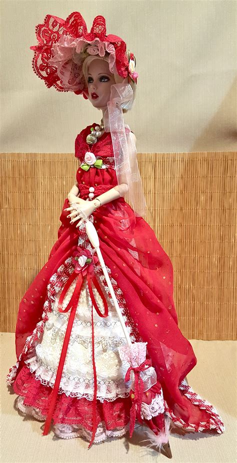 Tonner Deja Vu Gene Red Victorian Stroll Dress Gown Ensemble