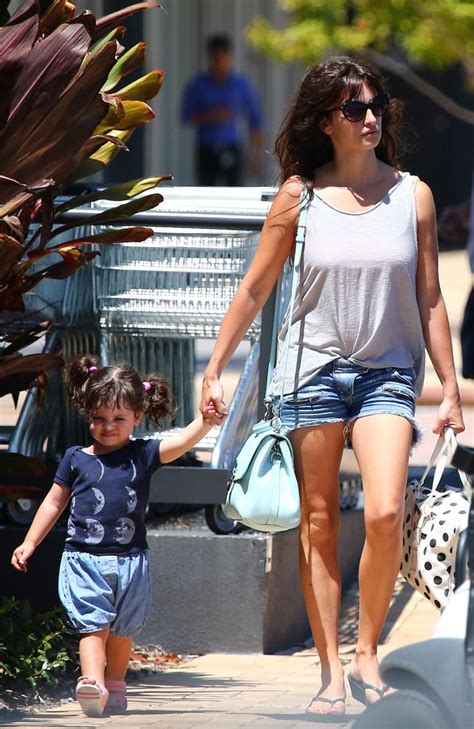 Little Luna Steals The Spotlight From Penelope Cruz As Pair Visit Javier Bardem On Gold Coast