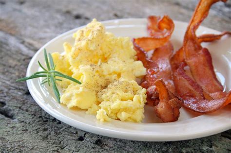 The Best Scrambled Eggs And Bacon Breakfast Sheknows