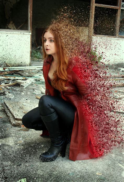 So she made her own fake realty where vision is still alive. Wanda Maximoff/Scarlet Witch Avengers Infinity War Cosplay ...