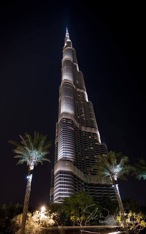 Skw Images The Burj Khalifa At Night Dubai United