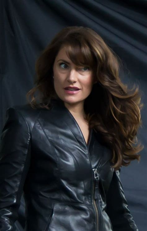 Mädchen Amick List Of Witches Of East End Characters Wikipedia