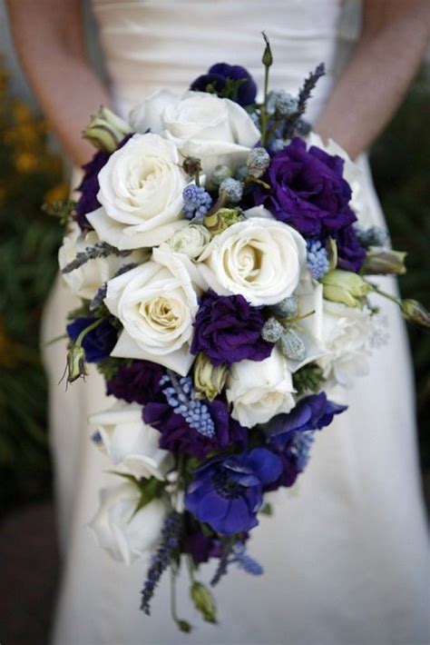 Premium artificial wedding flowers that don't look cheap. Navy blue and white wedding flowers. … | Silk wedding ...