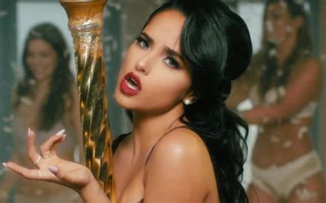 Becky g, natti natasha live ~ sin pijama (premios juventud 2019| gala en directo) hd. Becky G - Sin Pijama (Video musicale, Testo & Significato).