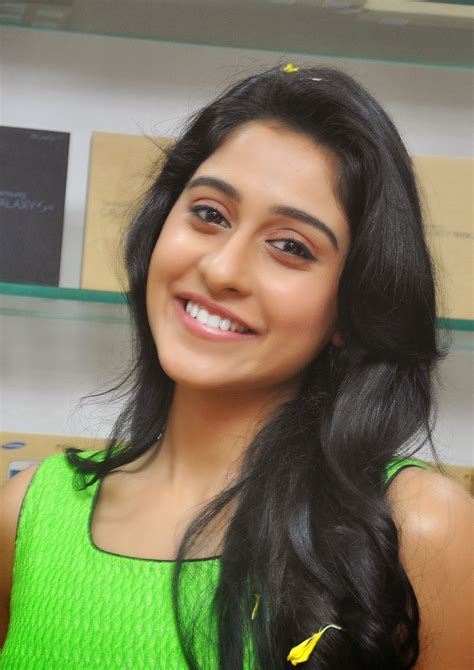 Regina Cassandra Green Dress Cute Stills Hd Latest Tamil Actress