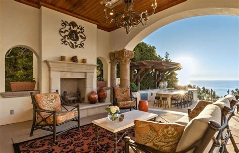 This Exceptional La Jolla Mansion First Time To Market For 22995000