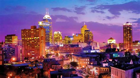 8 Indiana Destinations For A Weekend Getaway Indianapolis Skyline