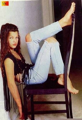 Milla Jovovich Photo Return To Blue Lagoon Shoot Milla Jovovich Milla Jovovich Fifth Element