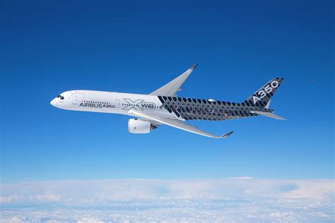 Прототип Airbus A350 900ulr впервые поднялся в небо