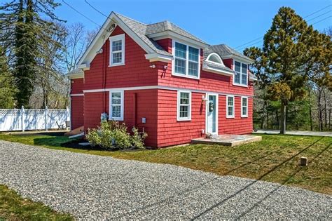 1 Studley St Falmouth Ma 02536 Mls 72974781 Coldwell Banker
