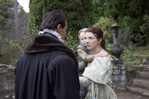 Appearance of anne boleyn : The Tudors - queen Anne Boleyn and princess Elizabeth with ...