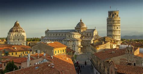 Pisa is a city and comune in tuscany, central italy, straddling the arno just before it empties into the ligurian sea. 24 Hours in Pisa | Cadence Mag