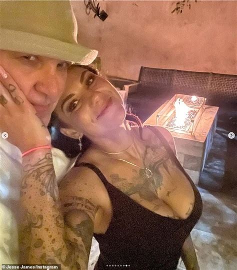 Jesse James Pregnant Wife Bonnie Rotten Files For Divorce Days After