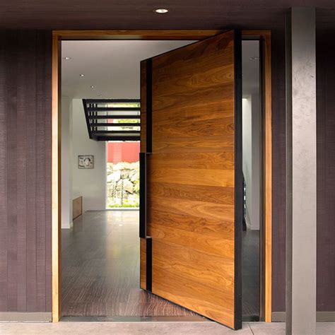 China Modern Style Heavy Duty Design Wood Pivot Door for House - China 