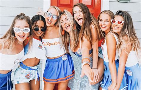 Gabfriedman College Football Season College Game Days College Girls College Tailgate Outfit