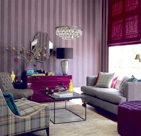 warna cat tembok  ruang tamu ungu inspirasi dekor rumah