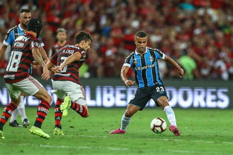 Clique aqui para ir ao tempo real. Flamengo goleia o Grêmio e está na final da Copa ...