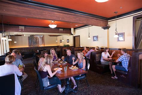 Snoqualmie Falls Restaurant And Inn Fall City Roadhouse