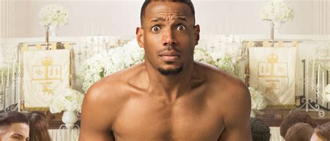 Naked Trailer Marlon Wayans Is Caught In A Time Loop In This Netflix
