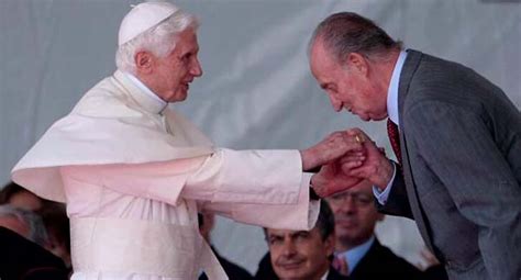 do kiss the hand of the pope