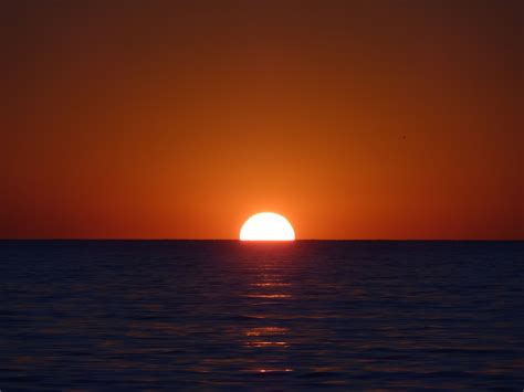 A) liegt b) legt c) liegen10. Sonnenuntergang am Meer Foto & Bild | landschaften ...