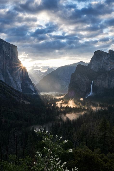 Misty Sunrise In Yosemite Valley Oc 4000 X 6000 Haileechen