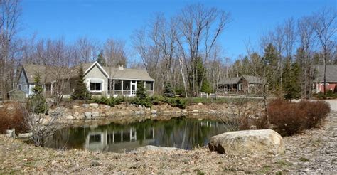 In kennebunkport, you can channel your adventurous spirit on a boat tour or fishing charter, shop for nautical treasures downtown, stroll through history in local museums, or simply marvel at the majesty of the sea from your beach chair, all with the satisfaction of knowing you'll be returning to one of our comfortable maine vacation rentals at. Hidden Pond in Kennebunkport, Maine