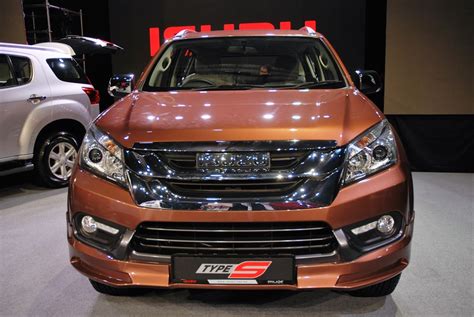 Isuzu mux price in jakarta selatan starts from rp 490 million for base variant 4x4 mt, while the top spec variant premiere costs at rp 499,5 million. Isuzu Malaysia Introduces MU-X Type S, Priced at RM181k ...