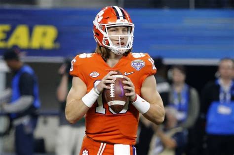 Discover nfl players past & present. Ranking the Top 50 College Football Players for the 2019 Season