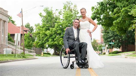Video Paraplegic Veteran Surprises Bride By Dancing Without Wheelchair
