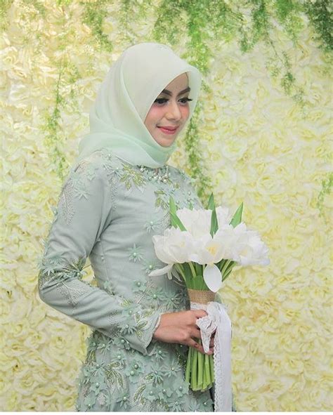 Likes Comments Gaun Kebaya Hijab Mua Inspirasigaunmuslimm On Instagram