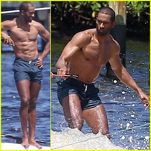 The bachelor airs mondays at 8 pm et on abc. New 'Bachelor' Matt James' Chiseled Shirtless Body is On ...
