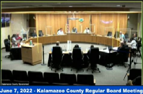 Commissioners Reject Plan To Retain 2020 Kalamazoo County Election