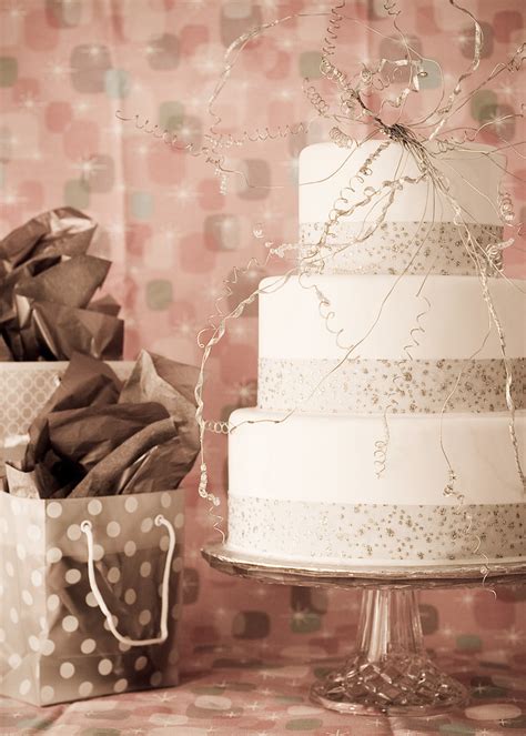 Wedding Cake | Silver themed wedding cake created by Artisan… | Flickr