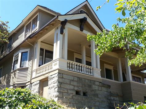 208 Hardigan Porch House Styles Exterior Siding Mansions