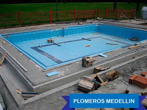 Un avanzado software identifica patrones de ruido y consumo en la red, lo que permite diferenciar fugas de agua de otros ruidos producidos por consumos o elementos. Plomeros Medellin - Detección de fugas de agua en piscinas ...