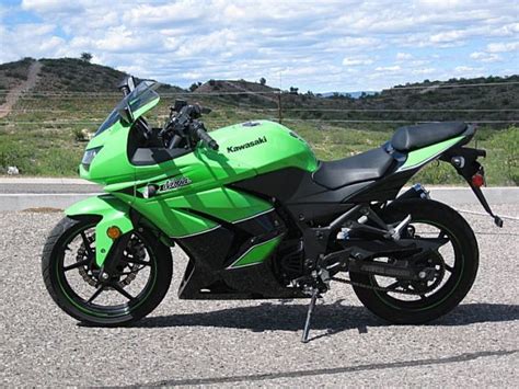 Seat cowl, candy lime green/777. 2011 Kawasaki Ninja 250 Lime Green Special Edition PERFECT ...