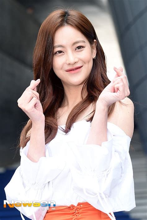 Oh yeon seo is a south korean actress who is best known for her leading role in the no. Oh Yeon-seo (오연서) - Picture Gallery @ HanCinema :: The ...