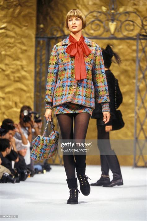 Linda Evangelista Au Défilé Chanel Haute Couture Collection News