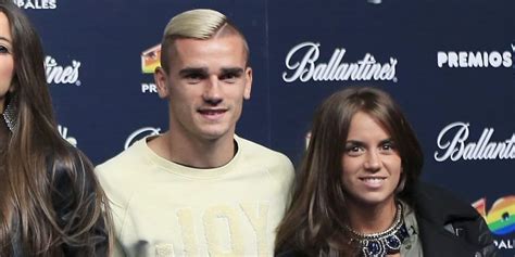 Player (1) itamar nitzan tamir lalou (98) netanel daloya antoine conte (3) oren biton (5) diogo verdasca (77) shay. Antoine Griezmann va se marier après 6 ans d'amour avec sa ...