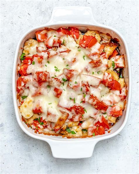 In a large bowl combine chicken, oil, italian seasoning, garlic powder, and black pepper. Bruschetta Chicken Casserole for a Delicious Clean Eating ...