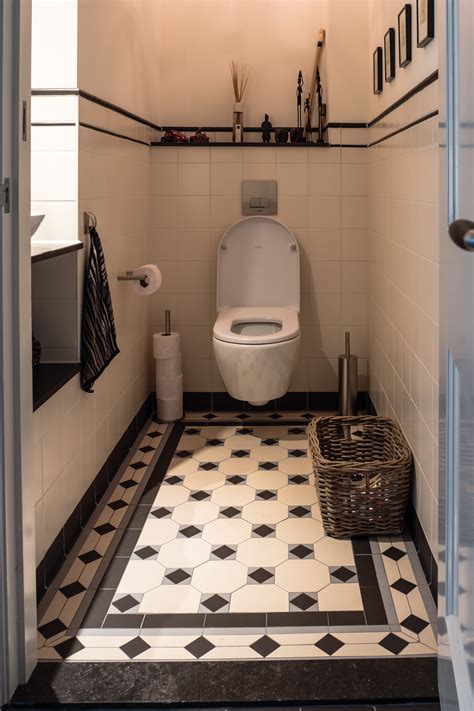 Tegels Voor De Toilet Het Kleinste Kamertje Van Het Huis Doordat De Toilet Een Kleine Ruimte