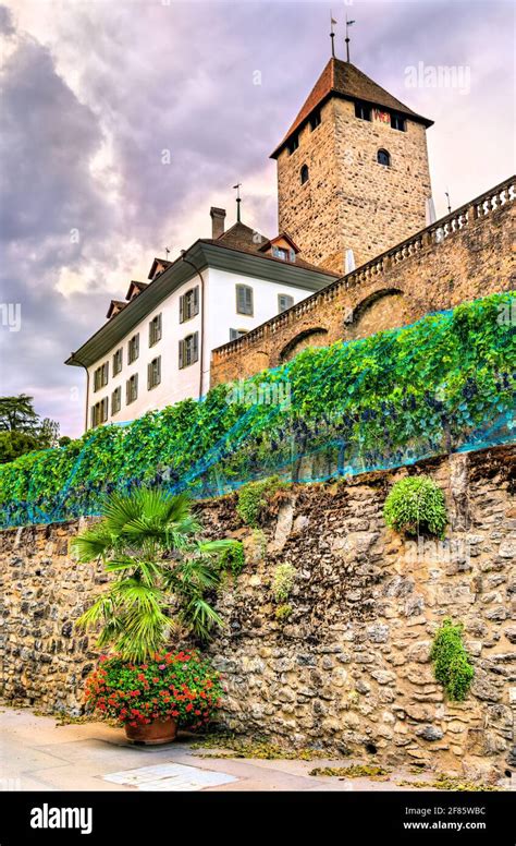 View Of Spiez Castle In Switzerland Stock Photo Alamy