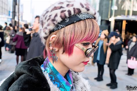 Shearling Coat Alice Black Jewelry And Pink Tipped Hair In
